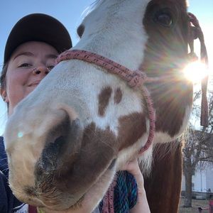 Meet your Posher, Abbey